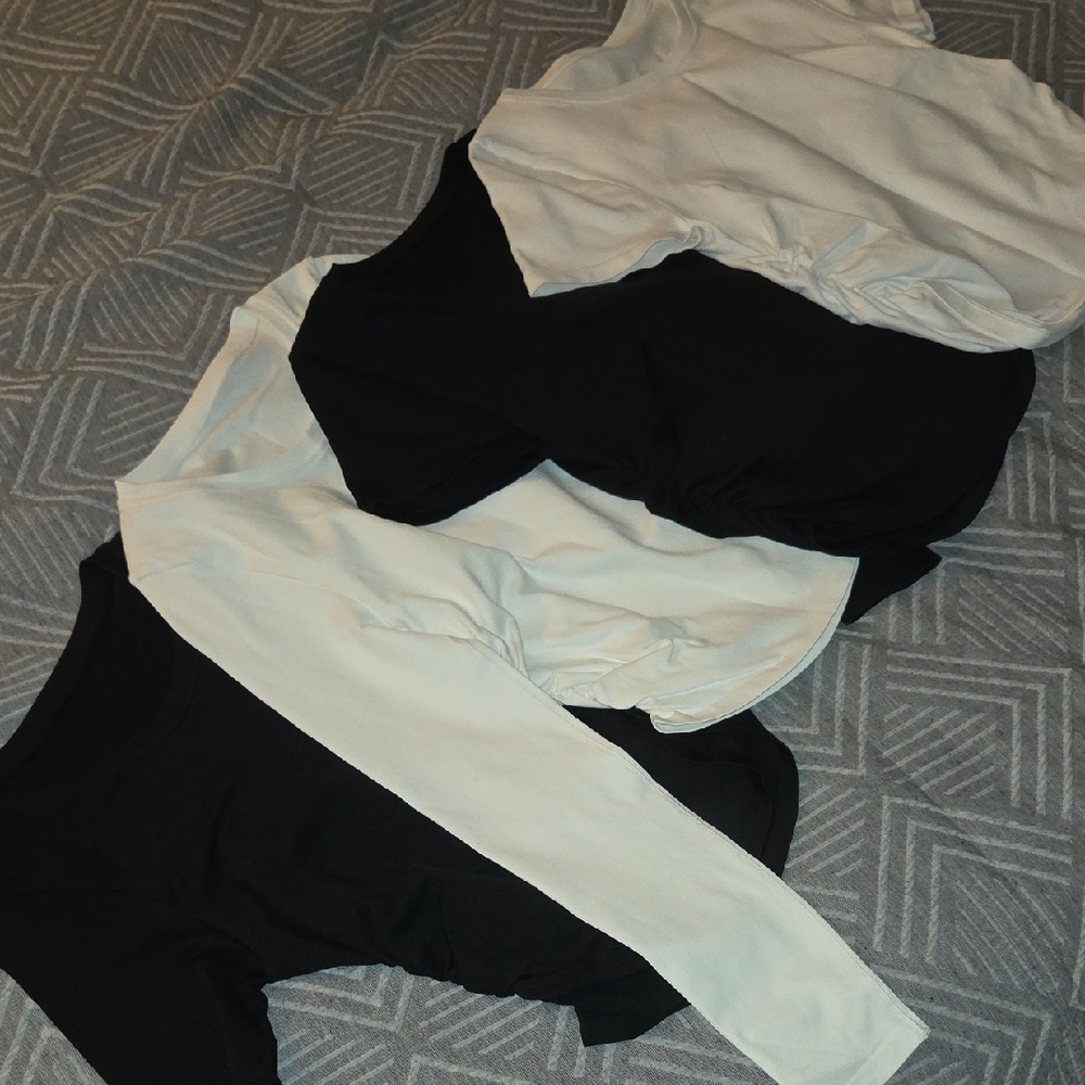 Black and White Long Sleeve Tops